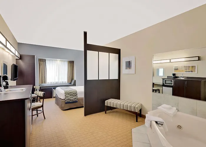 Microtel Inn And Suites By Wyndham - Geneva